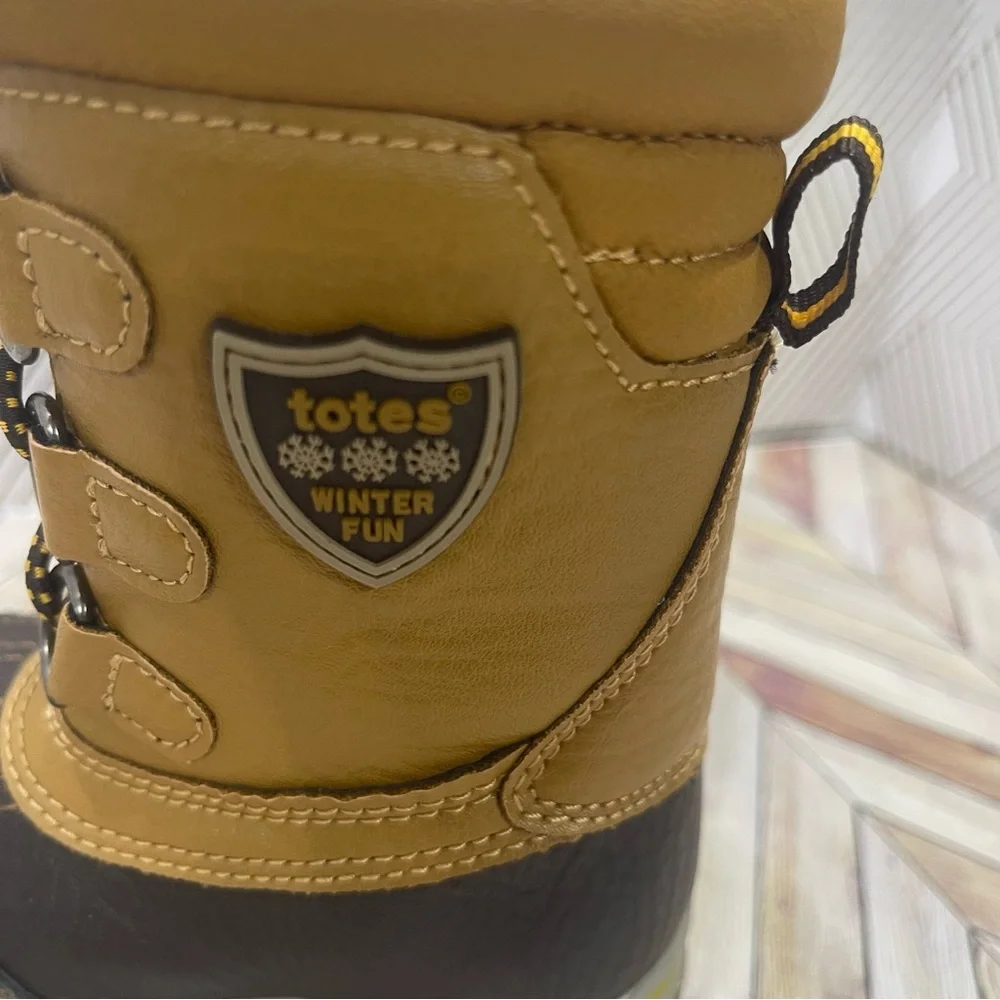Totes David Toddler Boys Insulated Winter Boots NWT size 5M NWOT G10‎